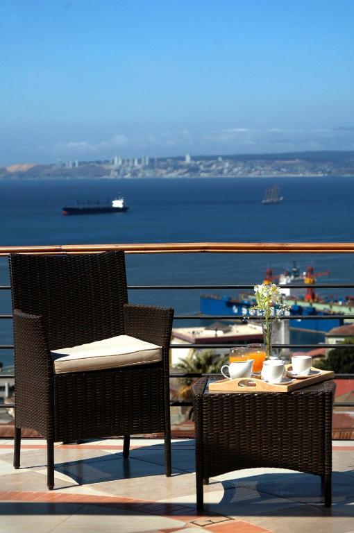 Hotel Boutique Acontraluz Valparaiso Exterior photo